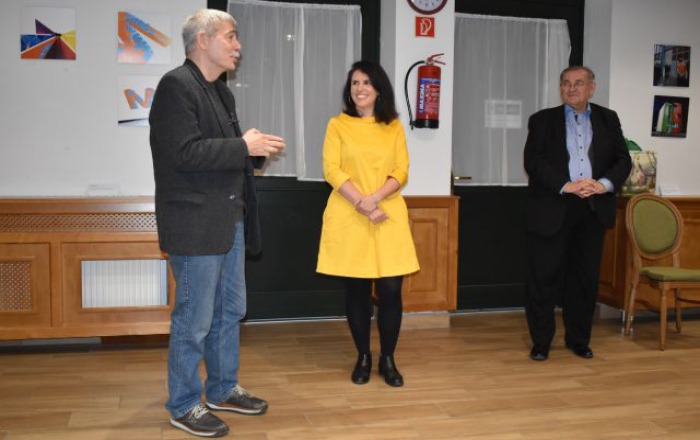 Koren Kinga tervezőgrafikus kiállítása a lakiteleki Népfőiskolán