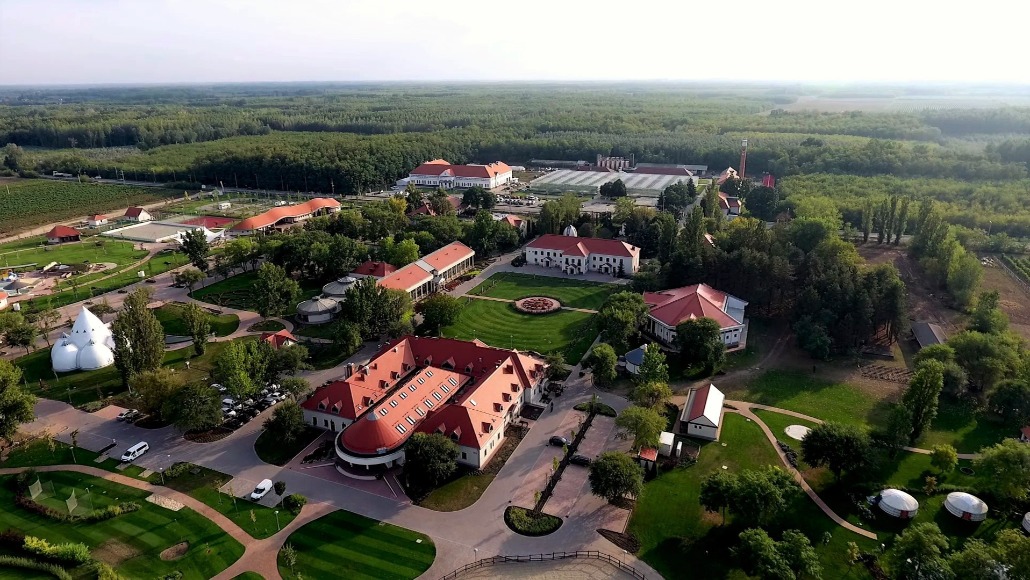 A magyar értékek kikötője, ahol nem csak a víz gyógyít